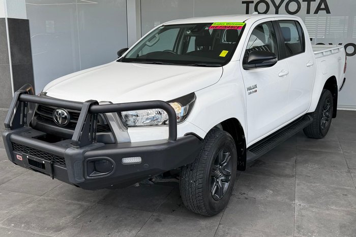 2023 Toyota Hilux SR