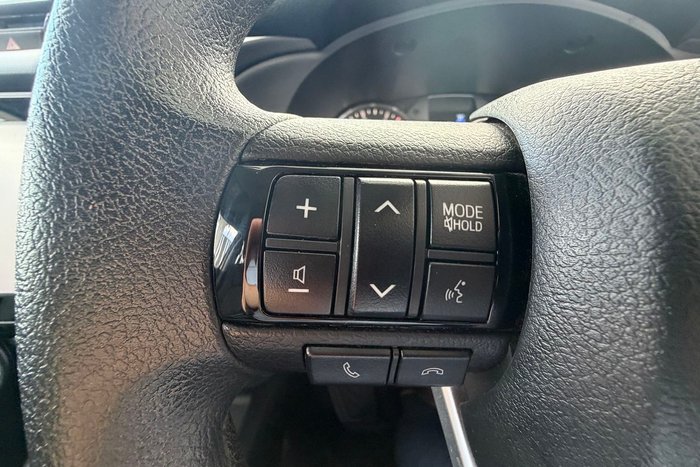 2023 Toyota Hilux SR