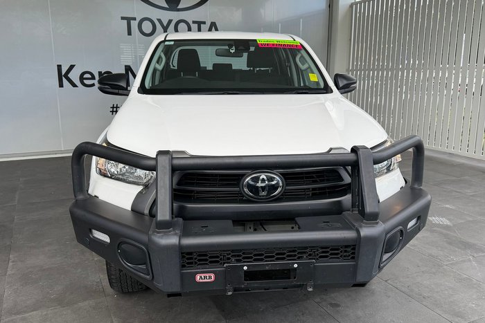 2023 Toyota Hilux SR