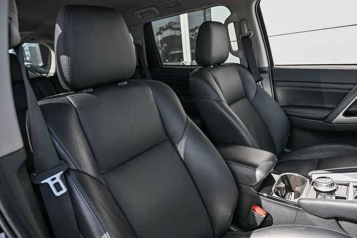 2021 Mitsubishi Pajero Sport GLS