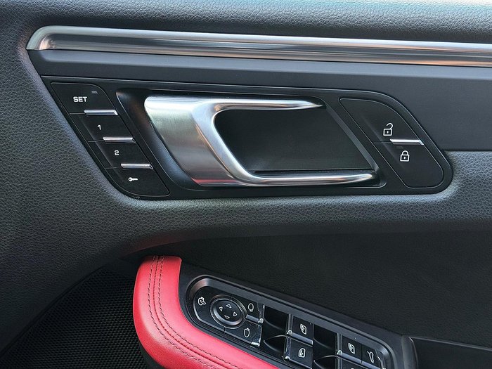 2020 Porsche Macan 95B MY21 AWD Jet Black