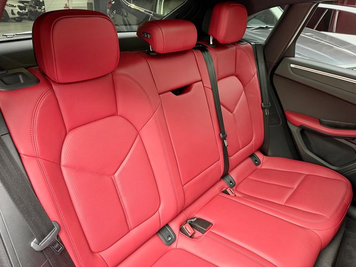 2020 Porsche Macan 95B MY21 AWD Jet Black