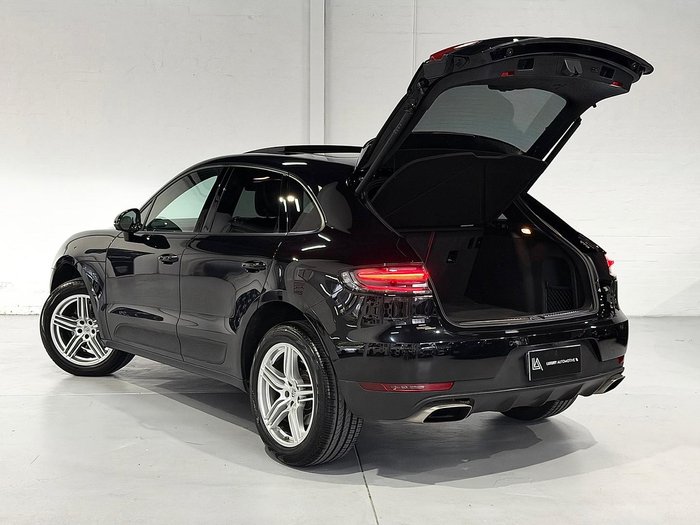 2020 Porsche Macan 95B MY21 AWD Jet Black