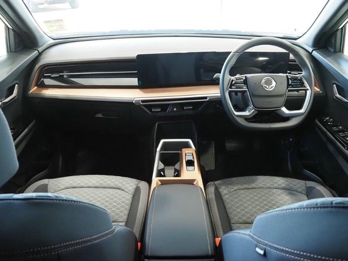 2025 KGM Torres Hybrid K30