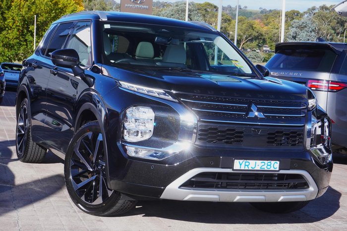 2023 Mitsubishi Outlander Exceed