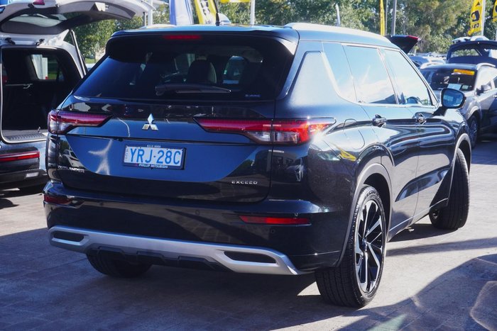 2023 Mitsubishi Outlander Exceed