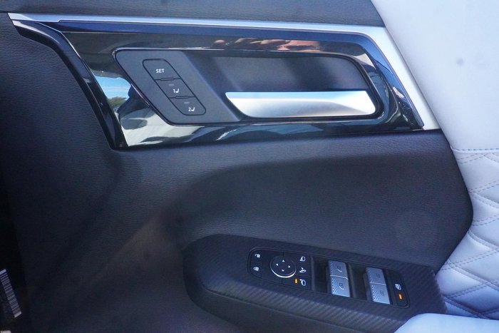 2023 Mitsubishi Outlander Exceed