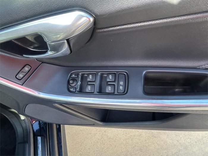 2015 Volvo XC60 D4 Kinetic MY15 Black Sapphire