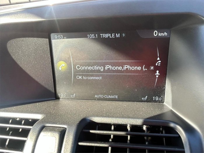 2015 Volvo XC60 D4 Kinetic MY15 Black Sapphire