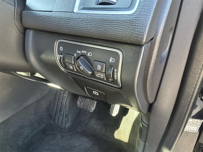 2015 Volvo XC60 D4 Kinetic MY15 Black Sapphire