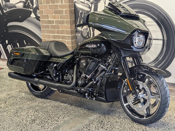 Harley-Davidson Street Glide 117 (FLHX) Touring