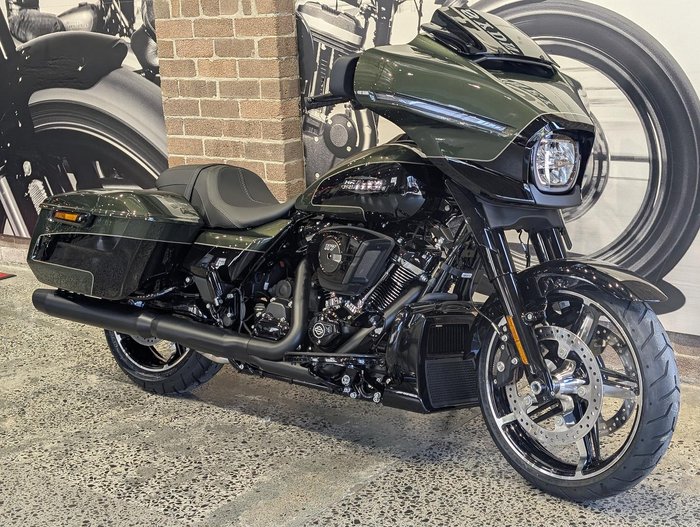 Harley-Davidson Street Glide 117 (FLHX) Touring
