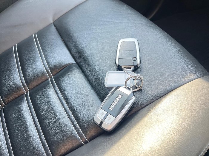 2019 Isuzu MU-X LS-T MY19 4X4 Dual Range WHITE