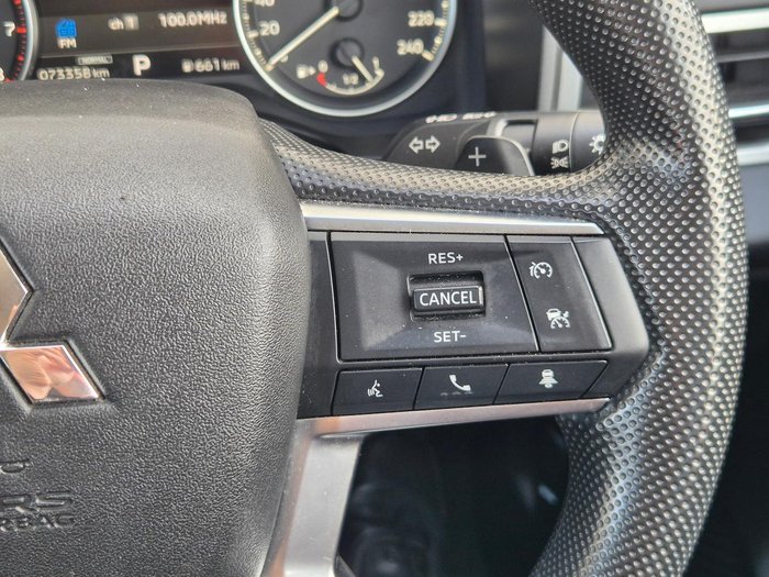 2024 Mitsubishi Outlander ES