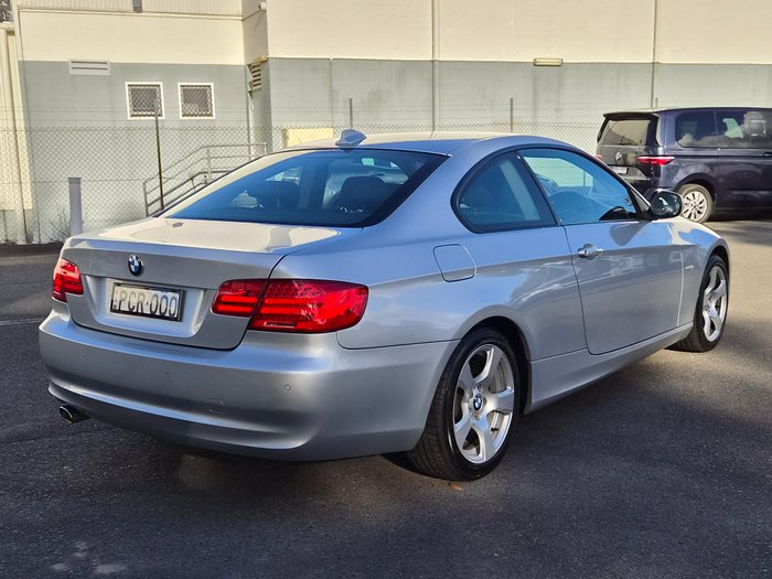 2011 BMW 3 Series 320d