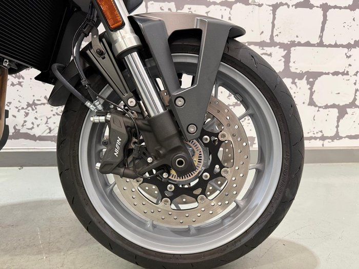 2025 Suzuki GSX-8S GSX-S Grey