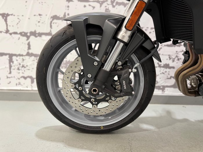 2025 Suzuki GSX-8S GSX-S Grey