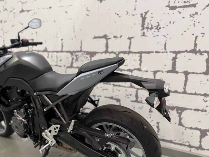 2025 Suzuki GSX-8S GSX-S Grey