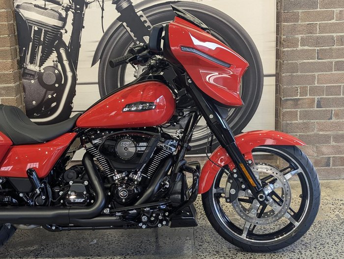 2026 Harley-Davidson Street Glide 117 (FLHX) Touring Orange
