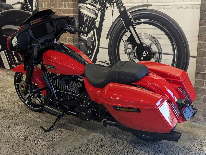 2026 Harley-Davidson Street Glide 117 (FLHX) Touring Orange