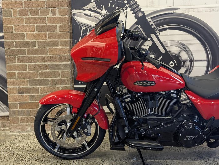 2026 Harley-Davidson Street Glide 117 (FLHX) Touring Orange