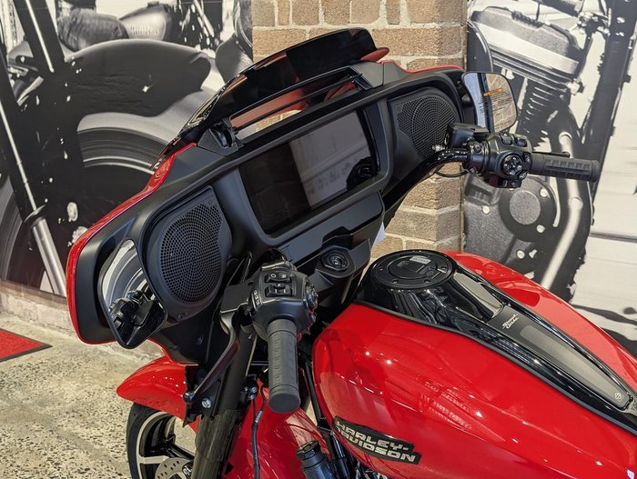 2026 Harley-Davidson Street Glide 117 (FLHX) Touring Orange