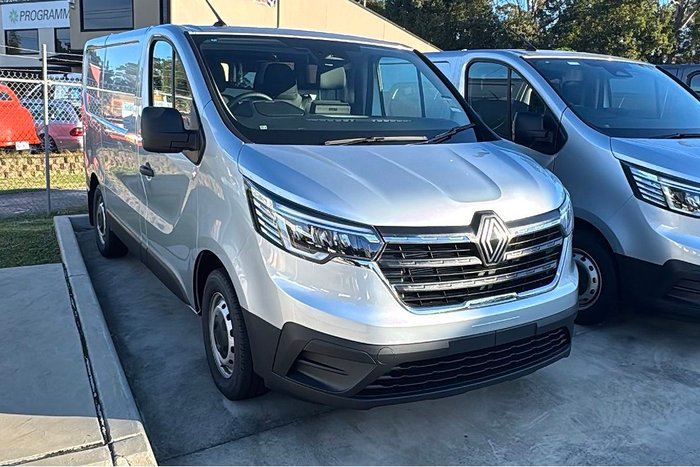 2025 Renault Trafic Pro X82 MY26 Highland Grey (KQA)