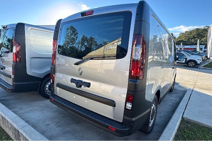 2025 Renault Trafic Pro X82 MY26 Highland Grey (KQA)