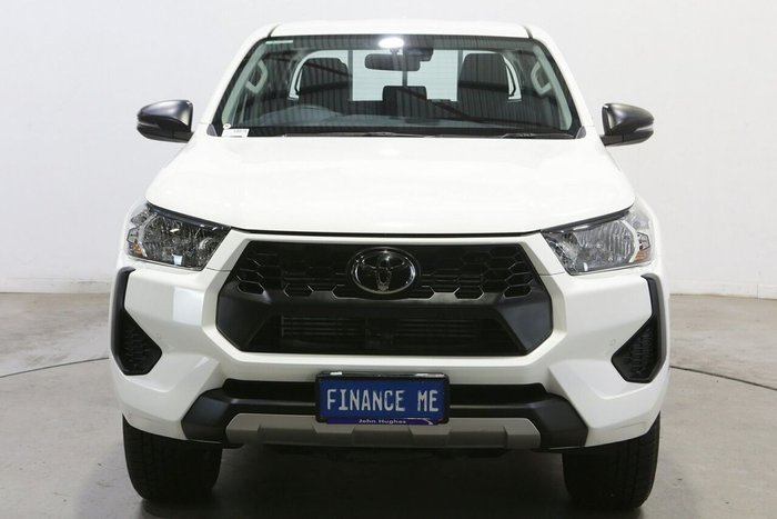 2025 Toyota Hilux SR