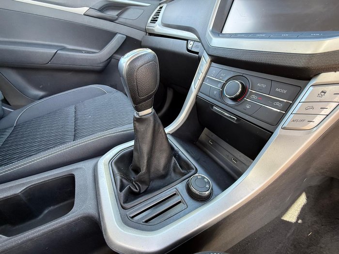 2017 LDV T60 PRO SK8C 4X4 Dual Range Blanc White