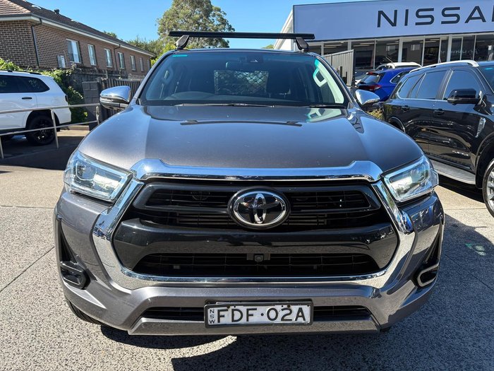 2023 Toyota Hilux SR5