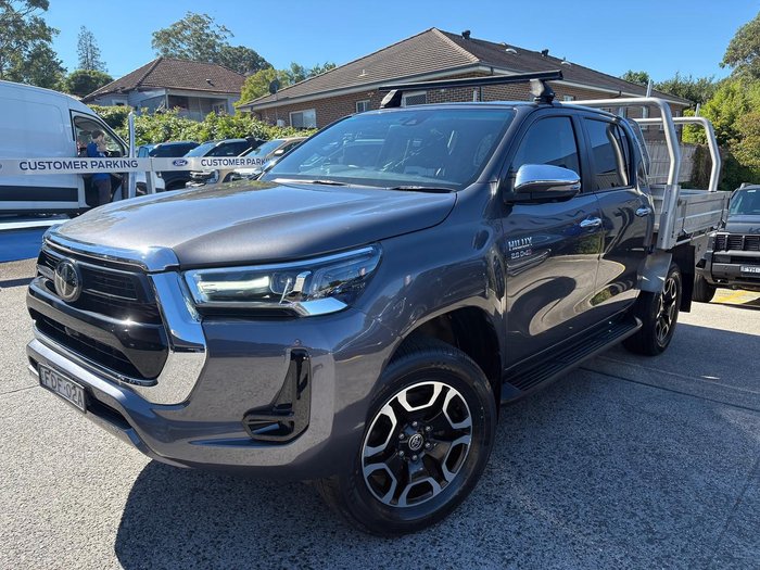 2023 Toyota Hilux SR5