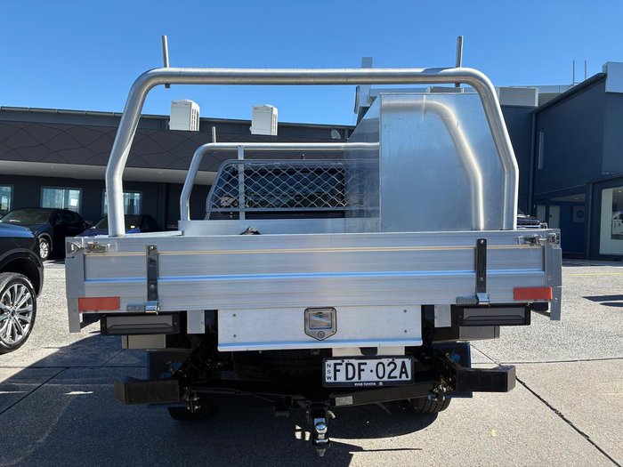 2023 Toyota Hilux SR5