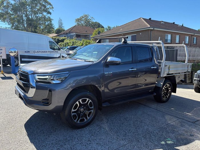 2023 Toyota Hilux SR5