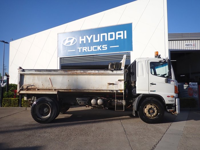 2012 HINO GH 1728