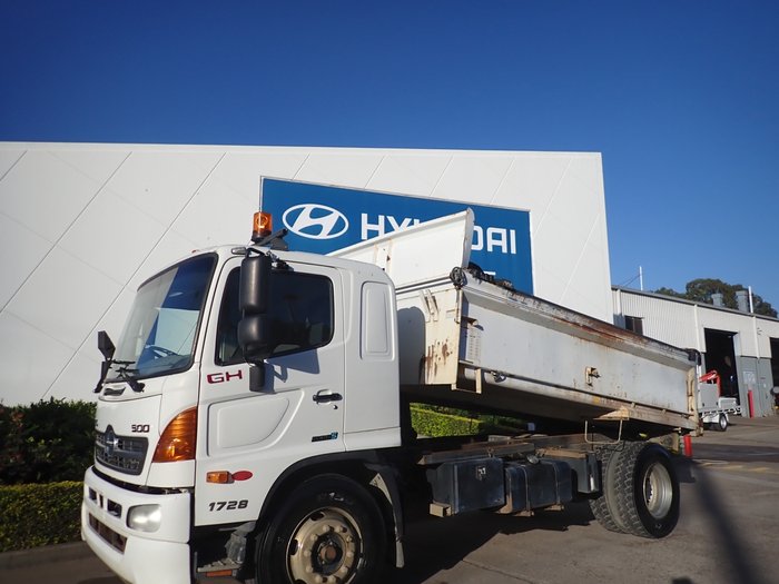 2012 HINO GH