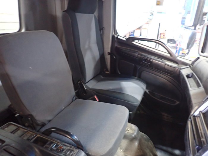 2012 HINO GH 1728