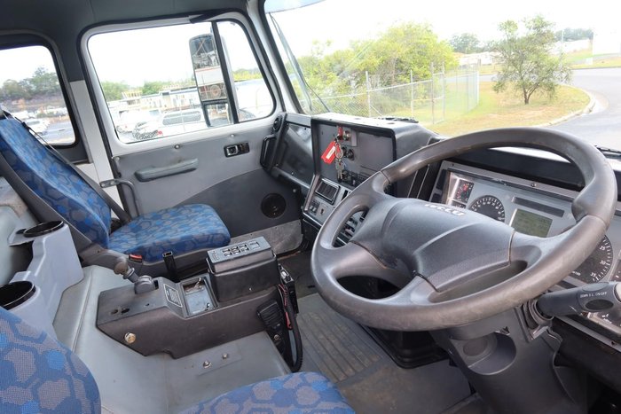 2015 Iveco Acco F2350G 280