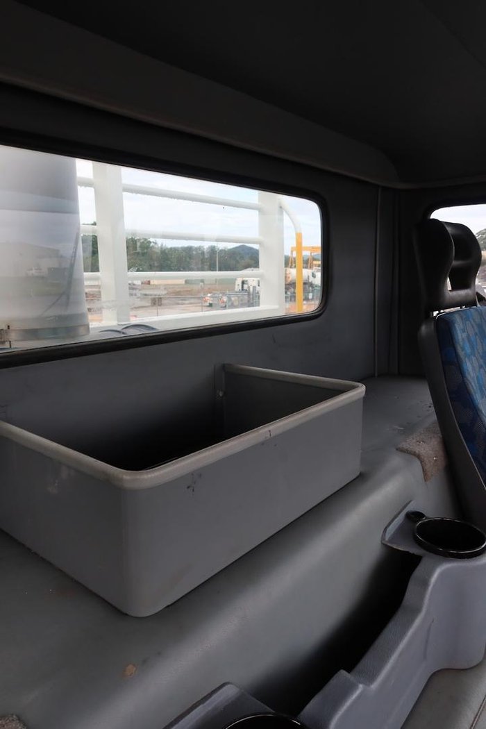 2015 Iveco Acco F2350G 280
