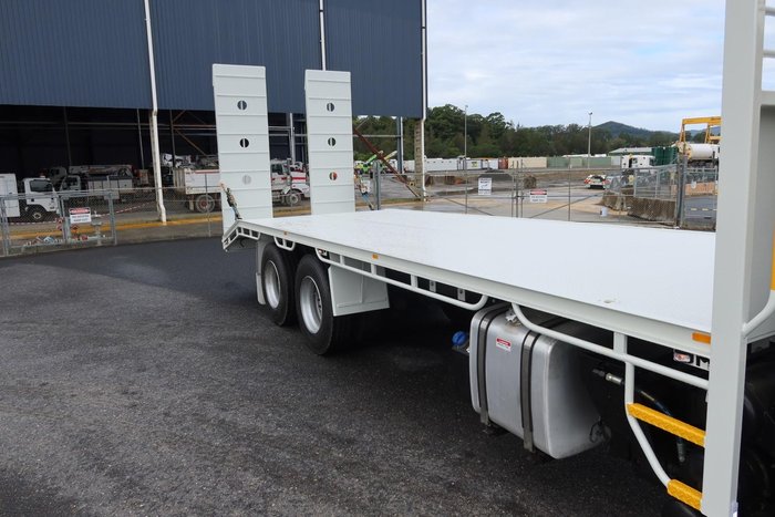 2015 Iveco Acco F2350G 280