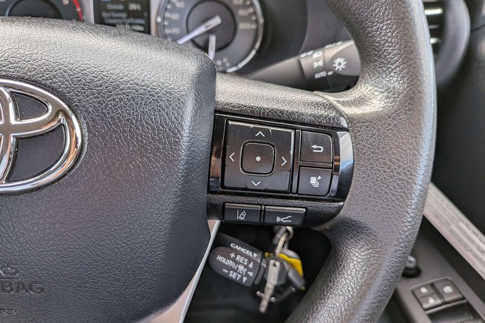 2021 Toyota Hilux SR