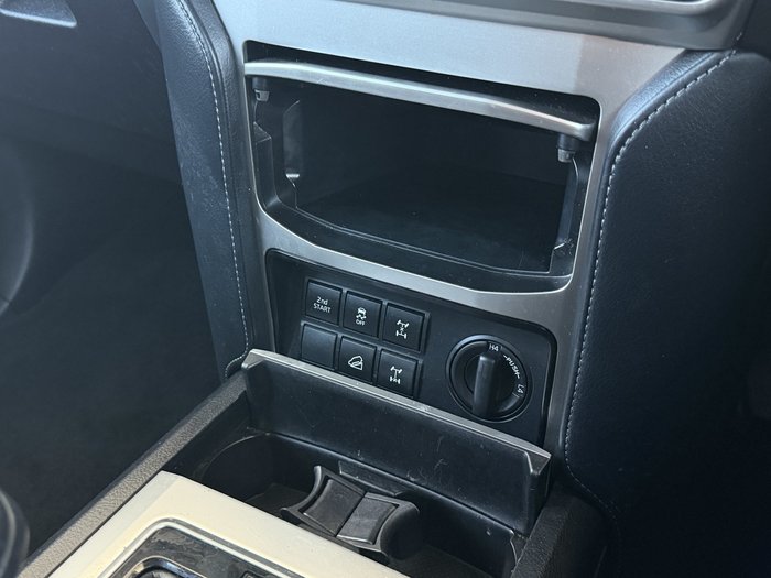 2022 Toyota Landcruiser Prado VX