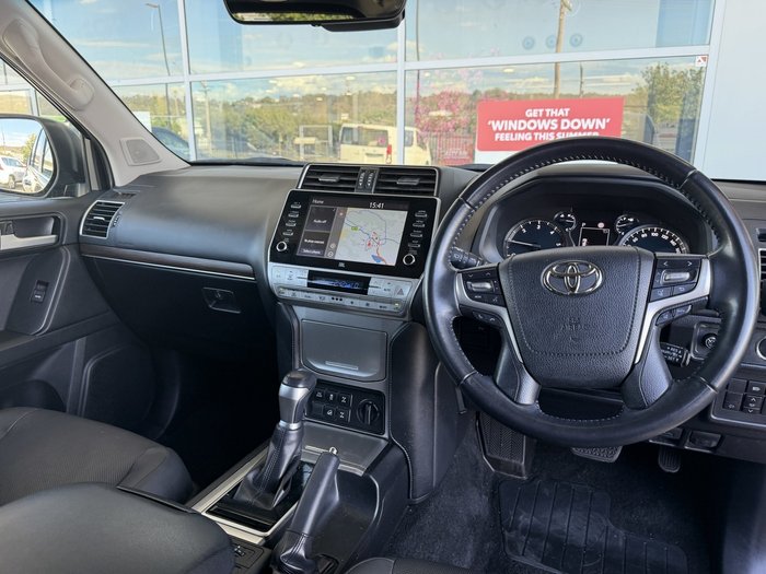 2022 Toyota Landcruiser Prado VX