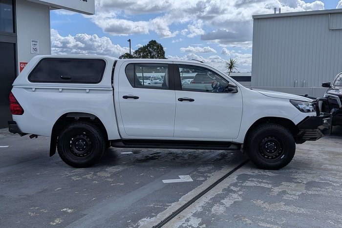 2021 Toyota Hilux SR