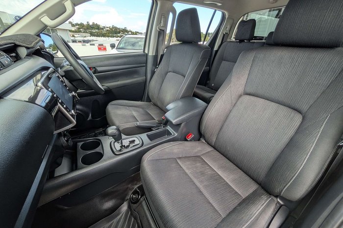 2021 Toyota Hilux SR