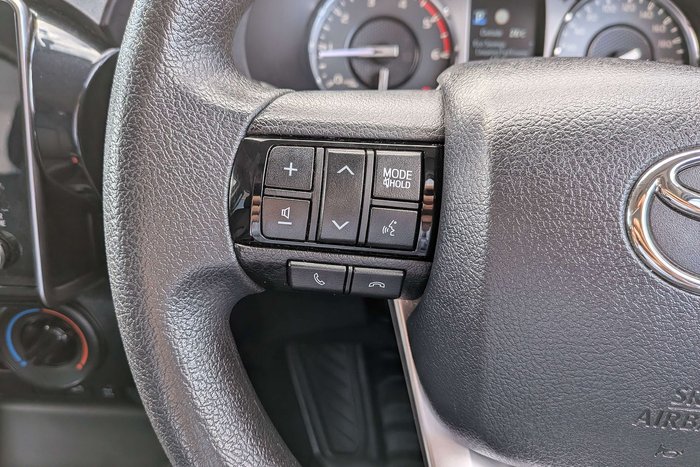 2021 Toyota Hilux SR