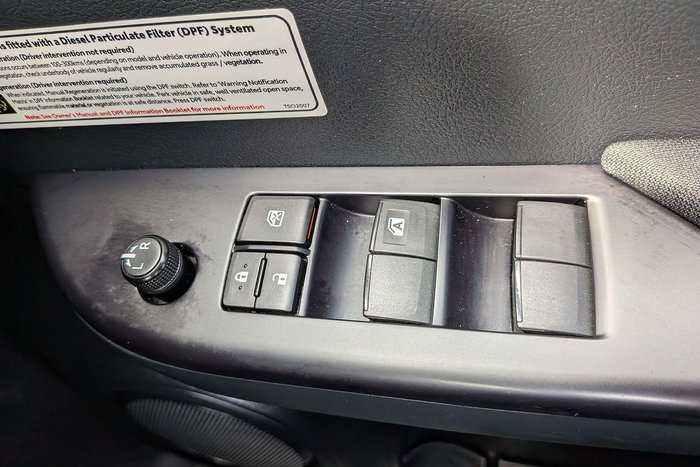 2021 Toyota Hilux SR