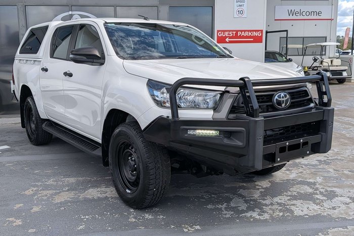 2021 Toyota Hilux SR