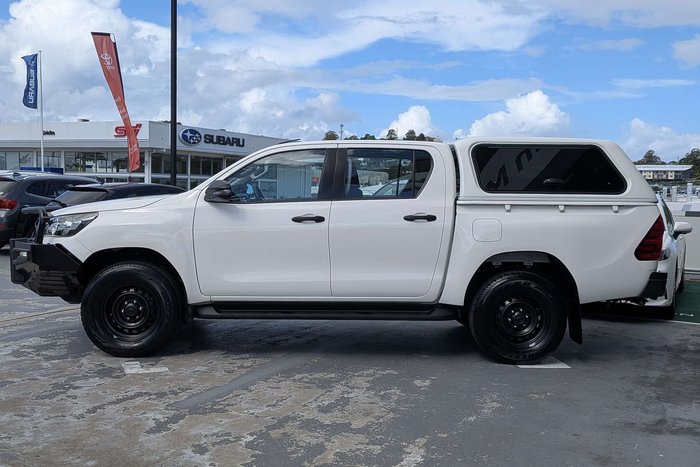 2021 Toyota Hilux SR
