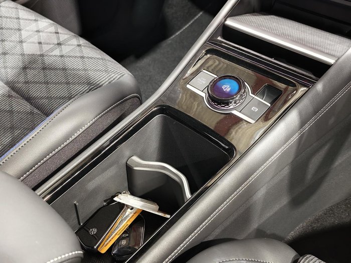 2025 Volkswagen Tiguan 150TSI R-Line